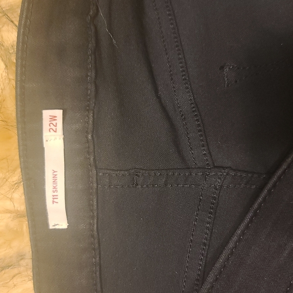 Levi's Women Skinny Ripped Jeans Size 22W Black - Picture 4 of 8